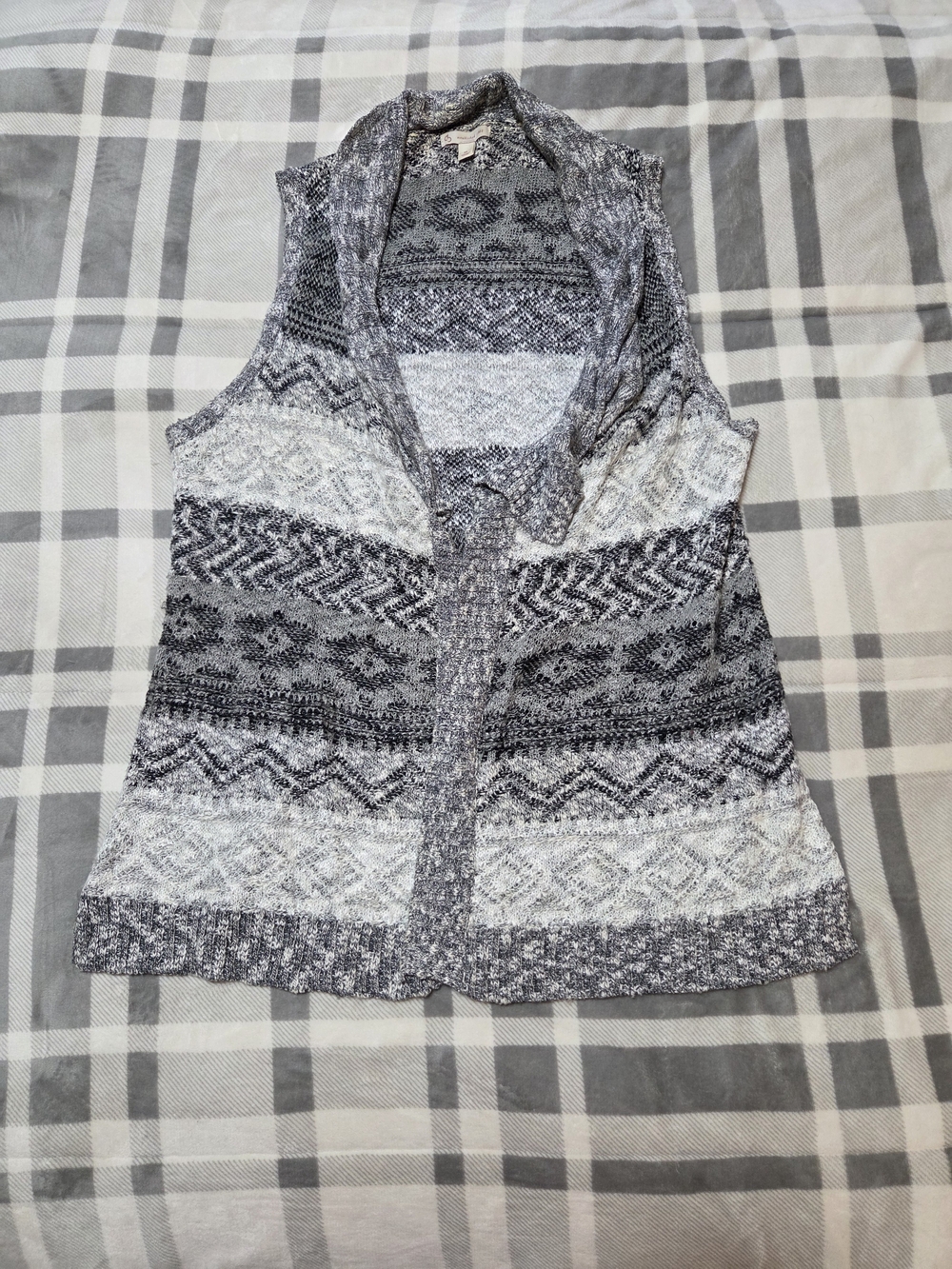 Sleeveless Open-Front Knit Cardigan Vest - Grey Pattern